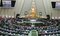 İran hükümetine 5 milyar dolar kredi izni