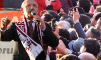 Kılıçdaroğlu, mitingde bozkurt yapan vatandaşlara seslendi
