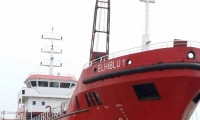 Türk mürettebatın olduğu gemiyi göçmenler kaçırdı