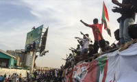 Sudan'da hükümeti siviller kuracak