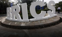 Güney Afrika BRICS'ten 1 milyar dolar kredi alacak