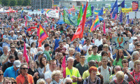 Avrupa'daki ırkçılık Almanya'da protesto edildi