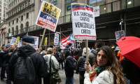 New York'taki 1 Mayıs etkinliğinde Trump'a çağrı: Venezuela'dan elini çek