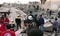 İdlib yoğun hava saldırıları altında: 17 ölü, 35 yaralı