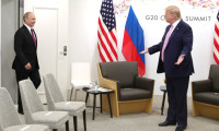 Trump'tan Putin'e şaka: 'Seçime müdahale etmeyin!'
