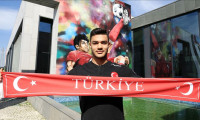 Ozan Kabak, Shalke 04'le sözleşme imzaladı