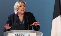 Le Pen'den Fransa Milli Marşı'nın ıslıklanmasına tepki