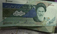 İran parasından 4 sıfır attı
