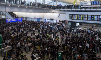 Hong Kong Havalimanı'nda tüm uçuşlar iptal