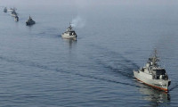 İran donanması Hürmüz Boğazı'nda gemilere eşlik edecek