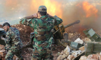 Suriye ordusu Hama'daki muhalifleri kuşattı
