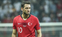 Hakan Çalhanoğlu'na Premier Lig'den dev talip