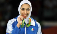 İran'ın tek olimpiyat madalyalı kadın sporcusu ülkeyi terk etti