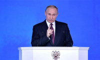 Putin, yeni hükümeti oluşturan kararnameyi imzaladı