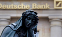 Deutsche Bank zarar sonrası sert düştü!