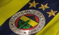 Fenerbahçeli oyuncu ambulansla hastaneye kaldırıldı