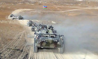 Azerbaycan Karabağ'da onlarca Ermeni askerini yakaladı