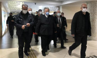 Metin Akpınar Erdoğan'a hakaretten hakim karşısına çıktı