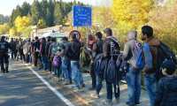 Almanlar 2021'de Suriyelileri sınır dışı edecek