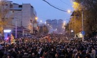 Ermenistan'da Paşinyan protestoları hız kesmiyor