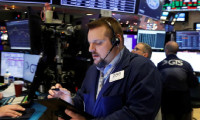 Dow ve S&P 500 Apple'ın satış uyarısı sonrası düştü