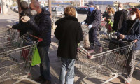 İtalya'da korona virüs alarmı marketler boşaldı