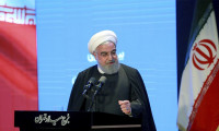 Ruhani: İran'da hiçbir kent karantina altına alınmayacak
