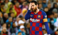Barcelona'yı koronavirüs vurdu: Futbolcu maaşları tehlikede