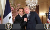 Trump ve Macron telefonda korona virüsü görüştü