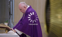 Korona Vatikanı da vurdu: Papa'dan online pazar ayini