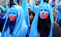 Virüsü dünyaya yayan Çin, Uygurlara işkenceye devam ediyor