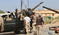 Libya hükümet kuvvetleri 7 cephede ilerliyor