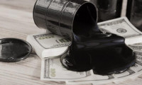 ABD petrolünün vadeli kontrat fiyatı tarihte ilk defa eksiye düştü