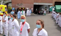 Belçika Başbakanı'na sağlık çalışanlarından protesto