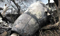 Pakistan'da yolcu uçağı düştü