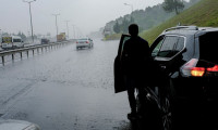 İstanbul'daki yağış sürücülere zor zamanlar yaşattı