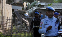 Endonezya'da askeri helikopter düştü: 4 ölü, 5 yaralı
