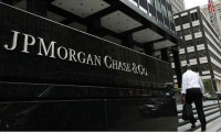 JP Morgan'ın net karı yarıya düştü 
