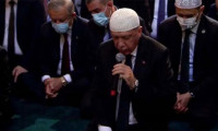 Cumhurbaşkanı Erdoğan Ayasofya'da Kur'an-ı Kerim okudu