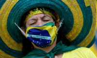 Brezilya'da Kovid-19 nedeniyle son 24 saatte 1054 kişi öldü