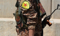  YPG/PKK Deyrizor'da protestoculara ateş açtı: 1 ölü