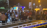 Servisçilerden İBB binası önünde plaka protestosu  