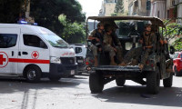 Lübnan'da göstericilere ateş açıldı! Asker sokağa indi