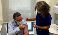 2 TURKOVAC gönüllüsü aşı oldu