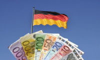 Almanya'da partiler saatlik asgari ücret konusunda anlaştı