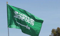Suudi Arabistan'da roket şoku: 5 yaralı