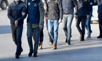 Elazığ'da göçmen kaçakçılığı yapan 5 kişi yakalandı
