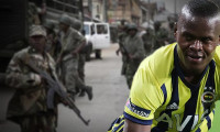 Madagaskar ordusu otel bastı: Eski Fenerbahçeli Samatta rehin kaldı!
