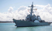 Rus Donanması'ndan ABD savaş gemisine Karadeniz'de takip