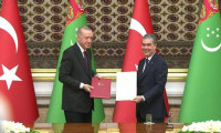 Türkmenistan'da tarihi gün! İmzalar atıldı